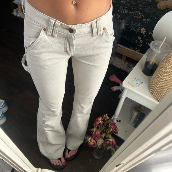 Adorable low waisted carpenter corduroy’s - Picture 2 of 4